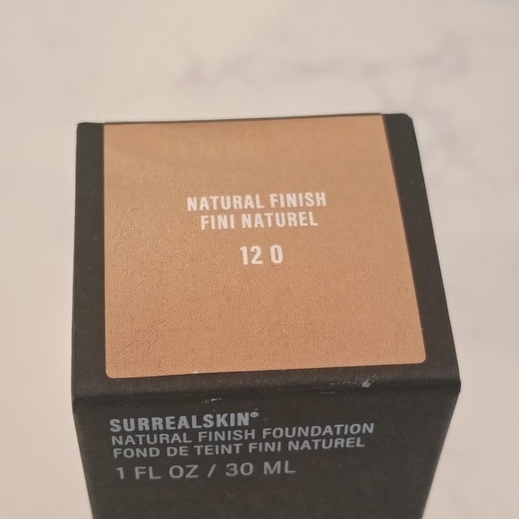 💋Makeup by Mario SURREALSKIN® NATURAL FINISH FOUNDATION *NEW - Picture 3 of 4